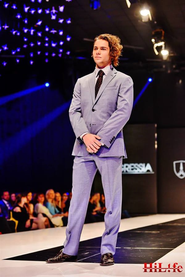 Летящ старт и звездно откриване от 