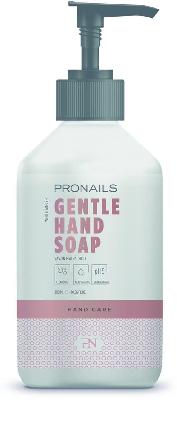 Йоана Буковска с уникален маникюр