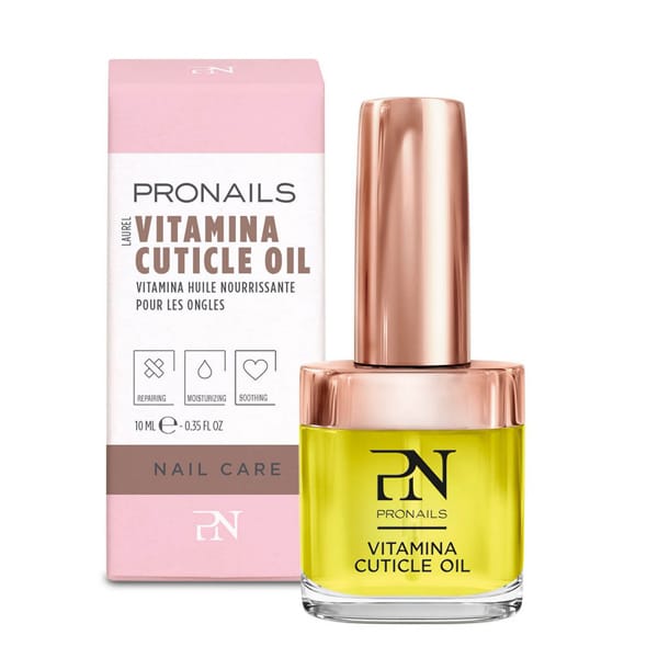 Йоана Буковска с уникален маникюр