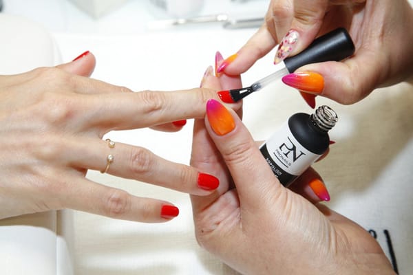 Йоана Буковска с уникален маникюр