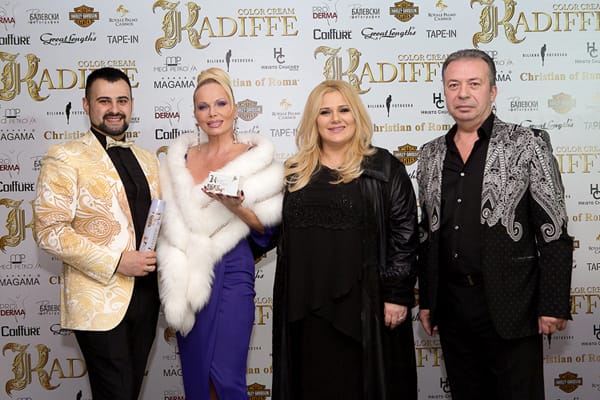 Коафьори се развихриха за премиерата на