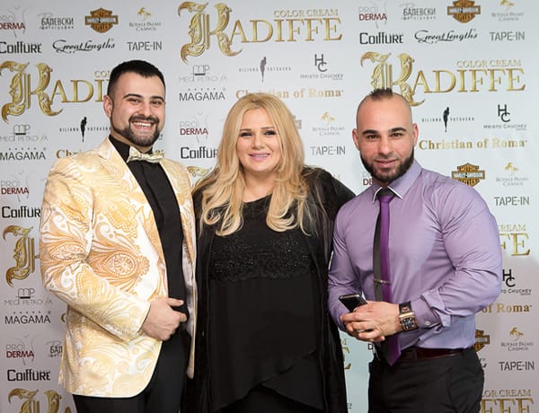 Коафьори се развихриха за премиерата на