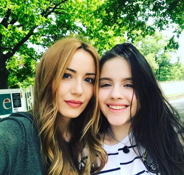 Марина Кискинова с нов кавър в дует с Лидия Ганева