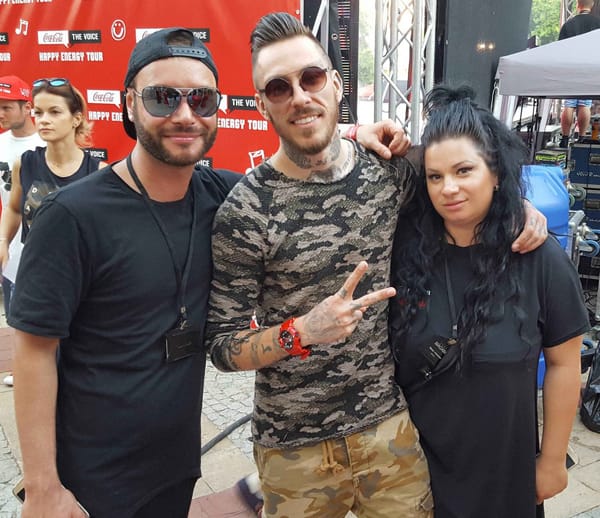 Родни звезди блестят с 