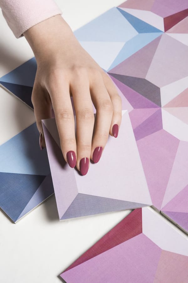 Нокти с цветовете на бъдещето