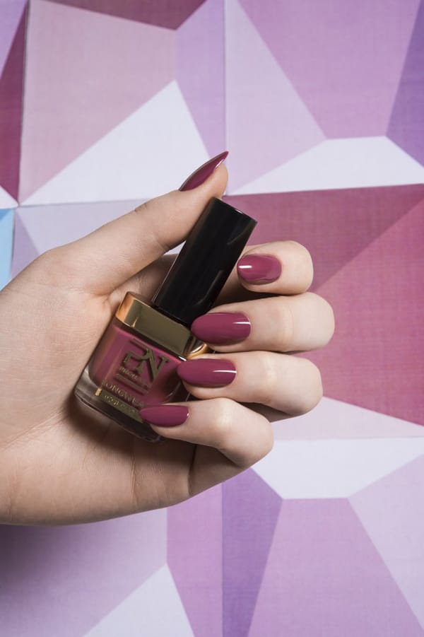 Нокти с цветовете на бъдещето