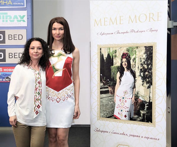 Венета Райкова превръща малката черна рокля в съвременна носия