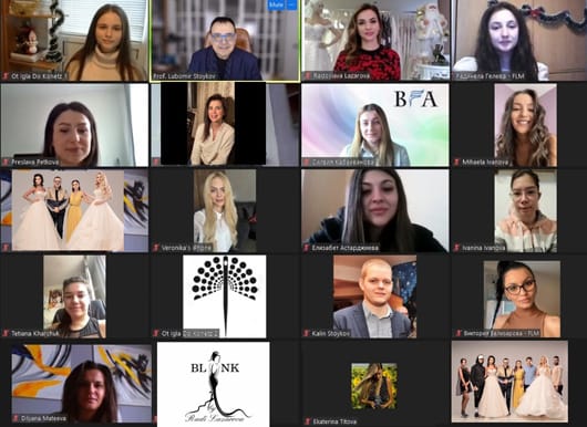 Официални рокли 2022