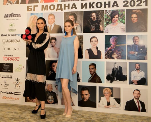 Рошавата гарга