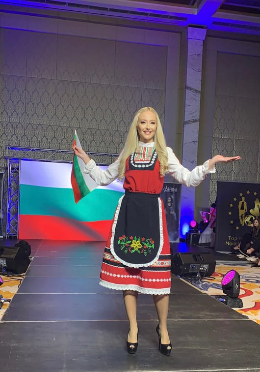 Мадлена Иванова