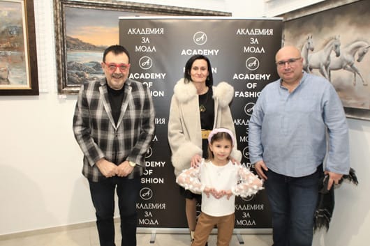 Радостната мода триумфира в навечерието на Коледа