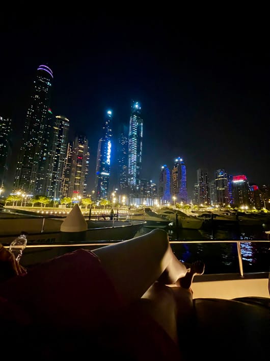 АКАДЕМИЯТА ЗА МОДА СБЪДВА МЕЧТИ