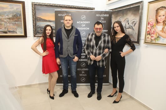 Радостната мода триумфира в навечерието на Коледа