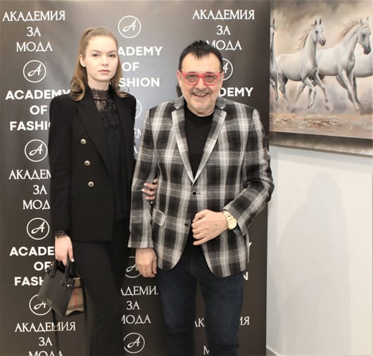 Радостната мода триумфира в навечерието на Коледа