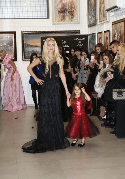 Официалното облекло: изменчиво, но актуално