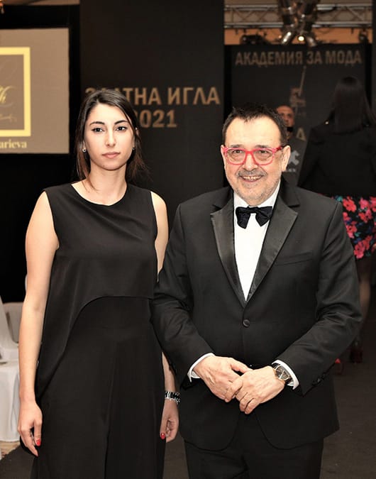 Академията за мода отново подава ръка на студентите