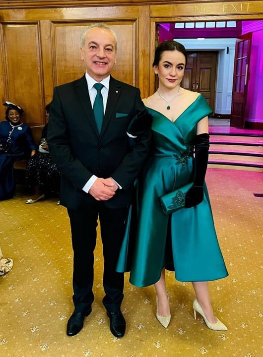 Български тоалети на коронацията на Чарлз III