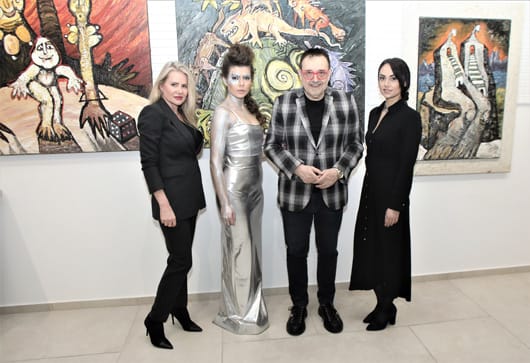 Стилно и бляскаво Академията за мода почете паметта на Вивиън Уестууд