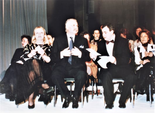 Златна игла